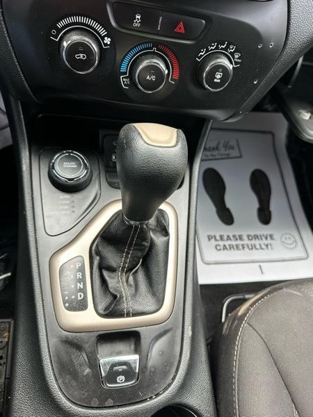 Jeep Cherokee Sport 2015