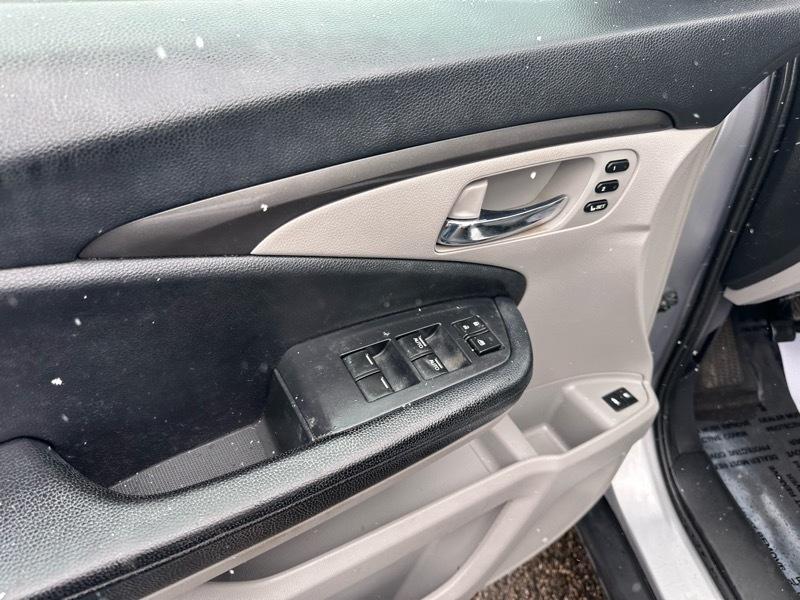 Honda Pilot EX-L w/Navigation and RES AWD 2019