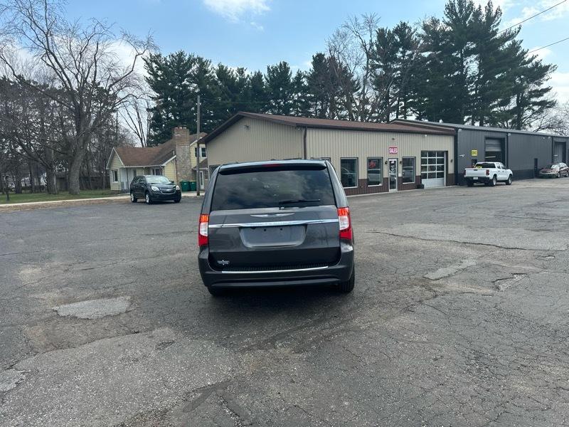 Chrysler Town & Country Touring 2016