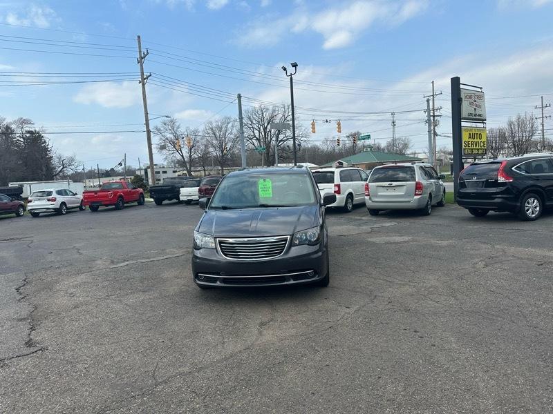 Chrysler Town & Country Touring 2016