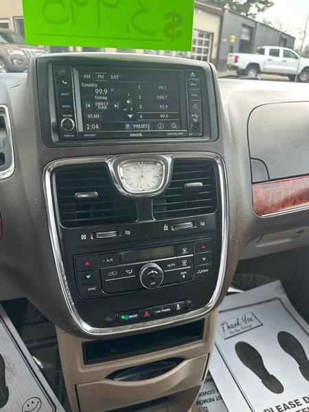 Chrysler Town & Country Touring 2016