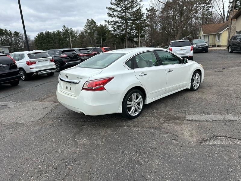 Nissan Altima  2013