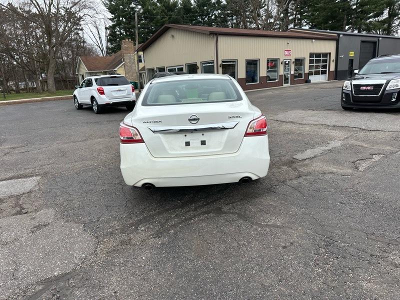 Nissan Altima  2013