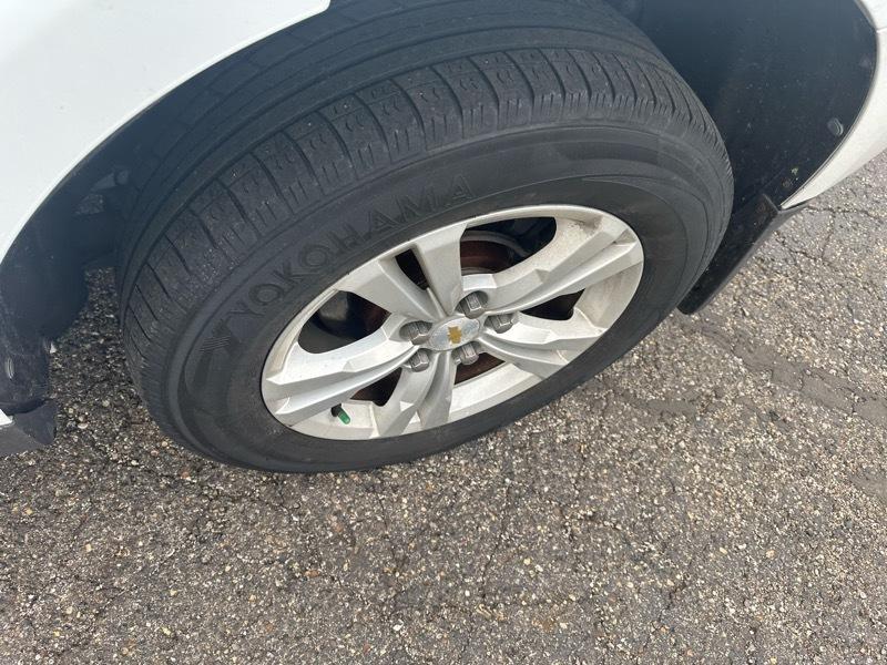 Chevrolet Equinox 1LT 2WD 2011