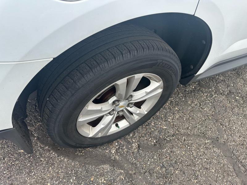 Chevrolet Equinox 1LT 2WD 2011