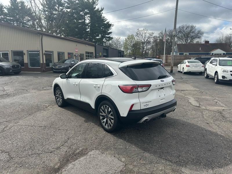 Ford Escape Titanium 4WD 2020