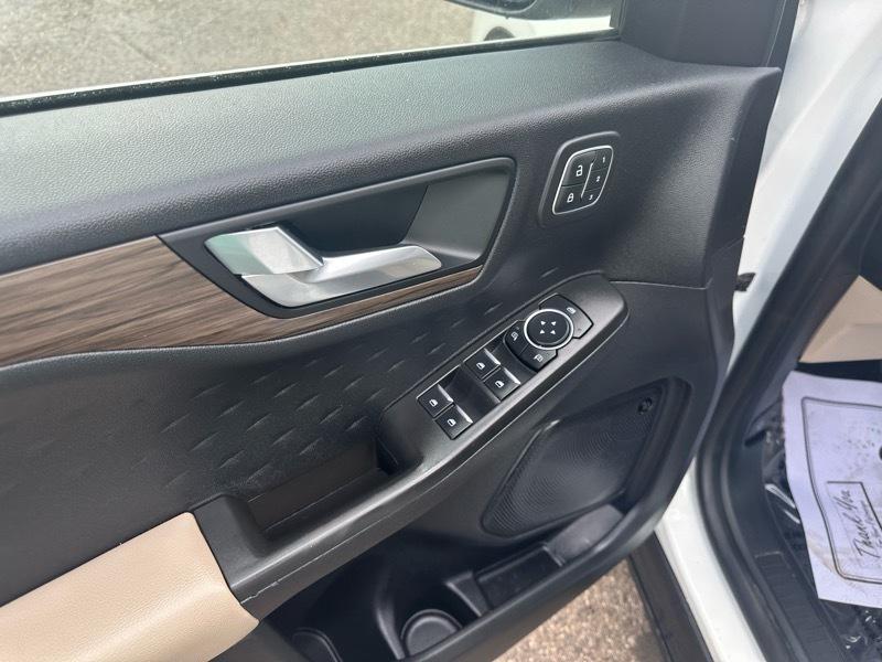 Ford Escape Titanium 4WD 2020