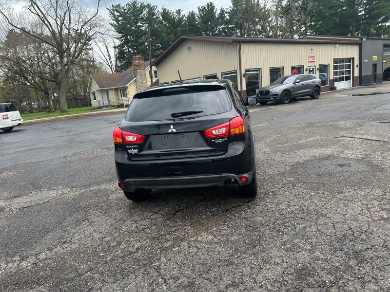 Mitsubishi Outlander Sport 2.0 ES 4WD CVT 2016