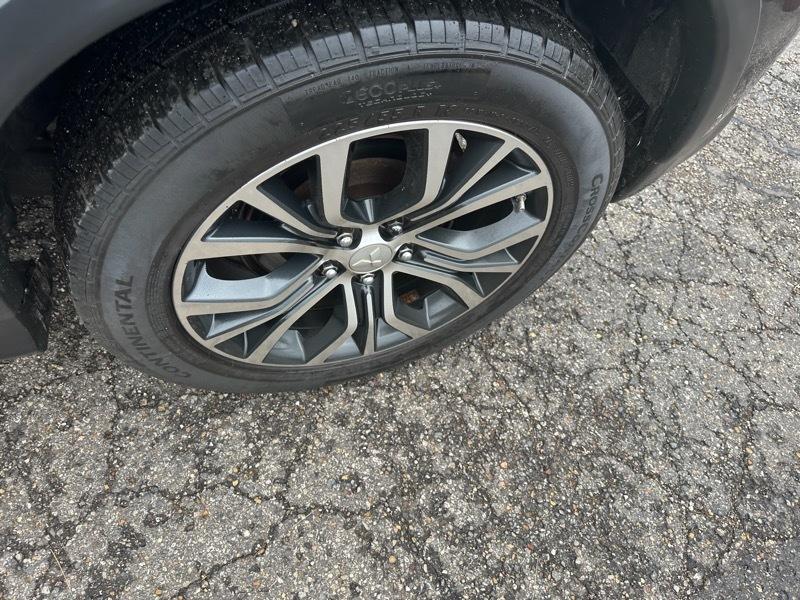 Mitsubishi Outlander Sport 2.0 ES 4WD CVT 2016