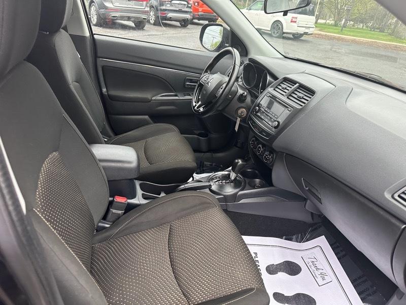 Mitsubishi Outlander Sport 2.0 ES 4WD CVT 2016