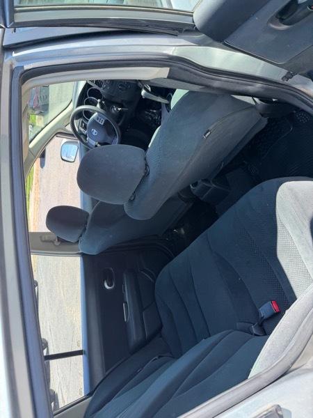 Nissan Versa 1.8 SL Hatchback 2011