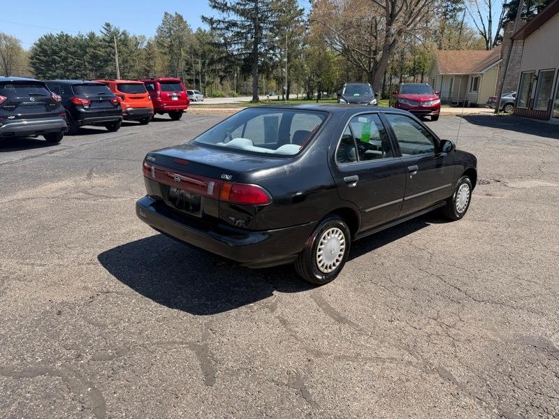Nissan Sentra Base 1997