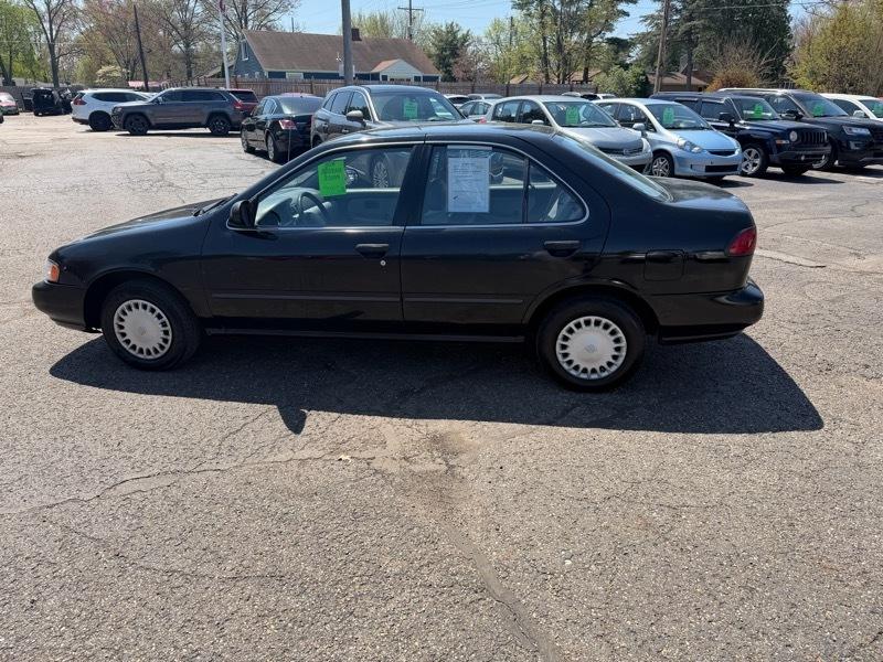 Nissan Sentra Base 1997