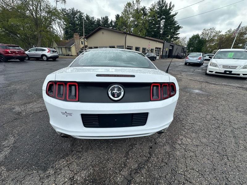 Ford Mustang V6 Coupe 2014