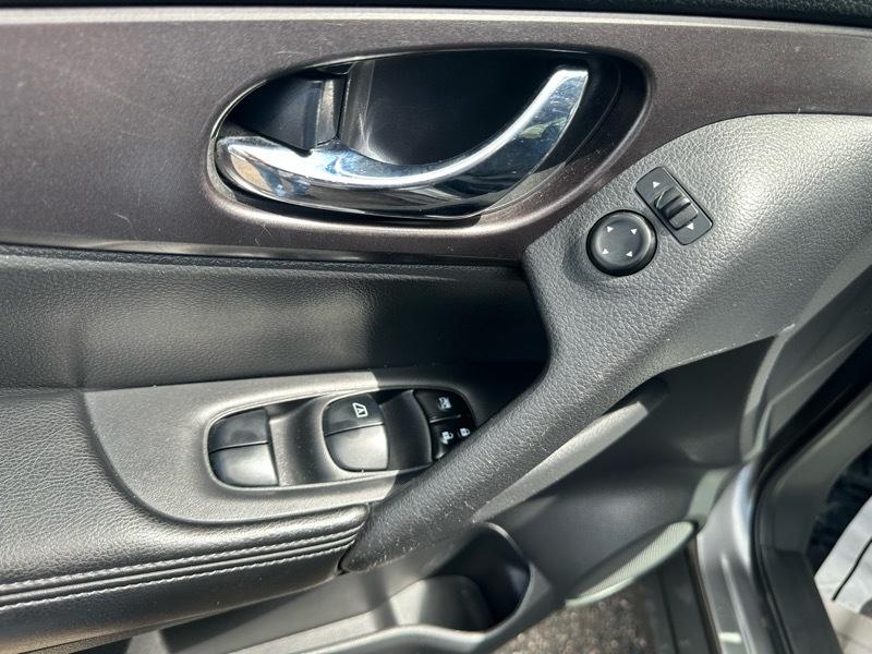 Nissan Rogue SV AWD 2015
