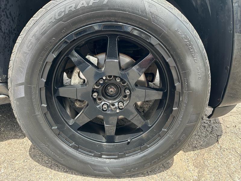 GMC Yukon Denali XL 4WD 2010