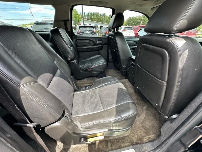 GMC Yukon Denali XL 4WD 2010