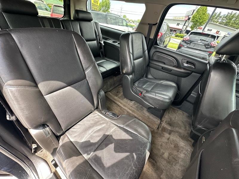 GMC Yukon Denali XL 4WD 2010