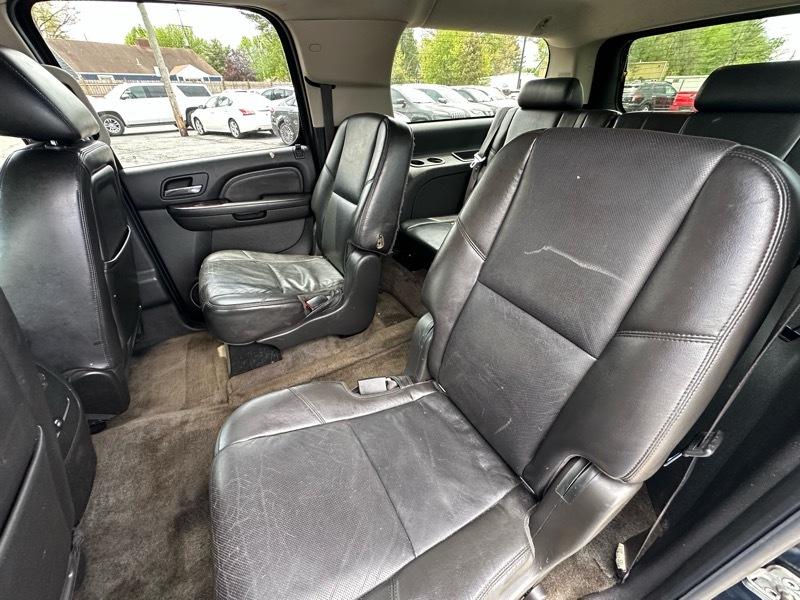 GMC Yukon Denali XL 4WD 2010
