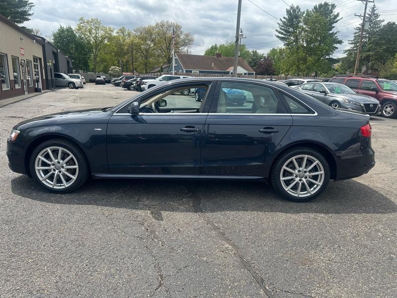 Audi A4 2.0T Sedan quattro Tiptronic 2014