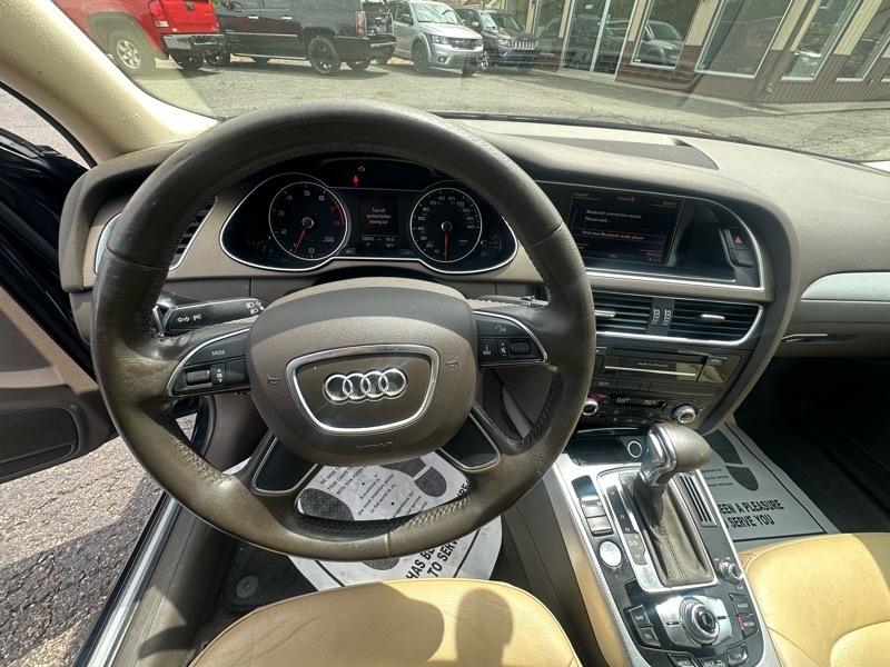Audi A4 2.0T Sedan quattro Tiptronic 2014