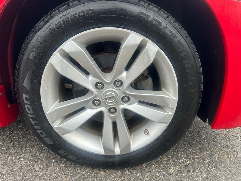 Nissan Altima 2.5 S 6M/T Coupe 2010