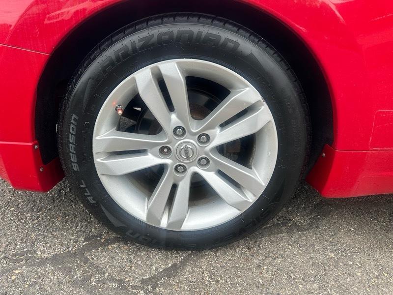 Nissan Altima 2.5 S 6M/T Coupe 2010
