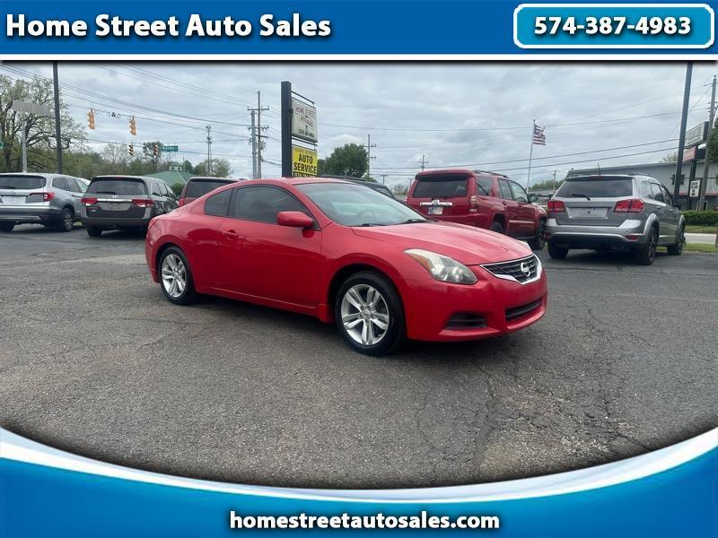 Nissan Altima 2.5 S 6M/T Coupe 2010