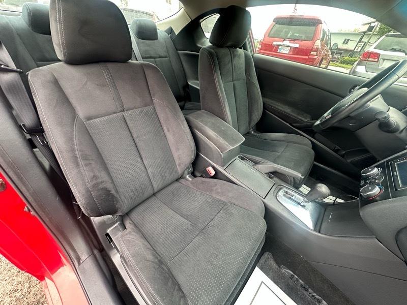 Nissan Altima 2.5 S 6M/T Coupe 2010