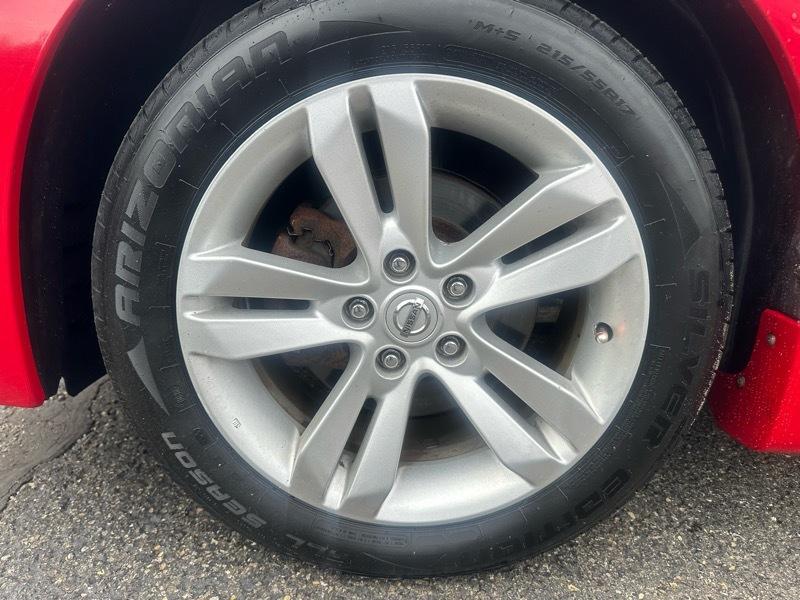 Nissan Altima 2.5 S 6M/T Coupe 2010