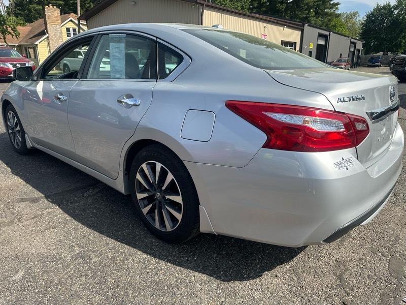 Nissan Altima 2.5 SL Sedan 2017