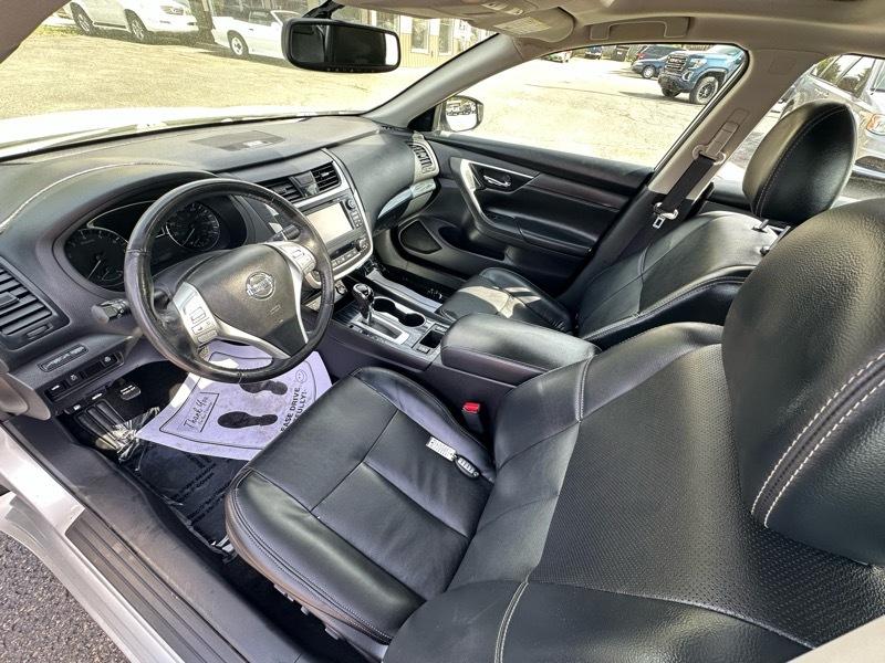 Nissan Altima 2.5 SL Sedan 2017