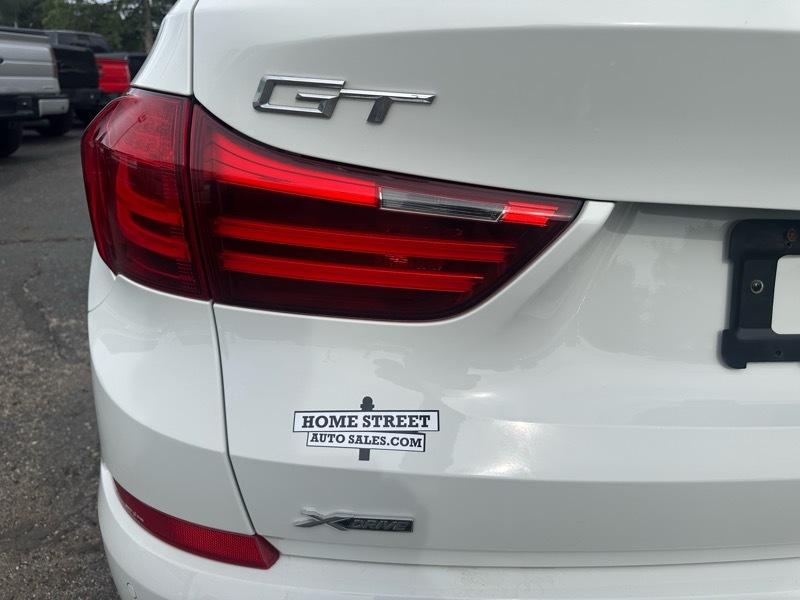 BMW 5-Series Gran Turismo 535xi GT 2014