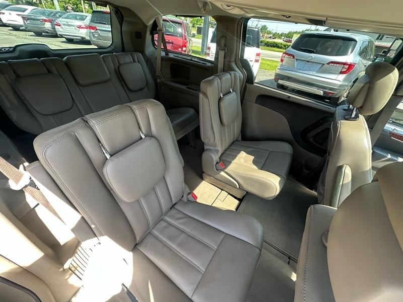 Chrysler Town & Country  2012