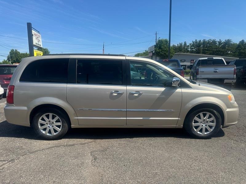 Chrysler Town & Country  2012