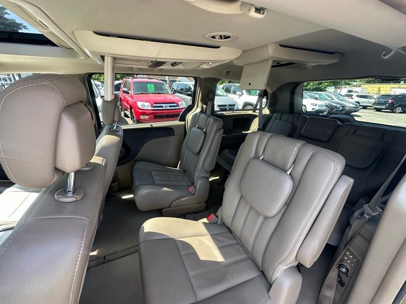 Chrysler Town & Country  2012