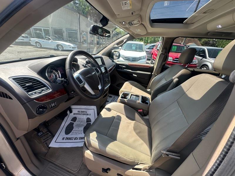 Chrysler Town & Country  2012