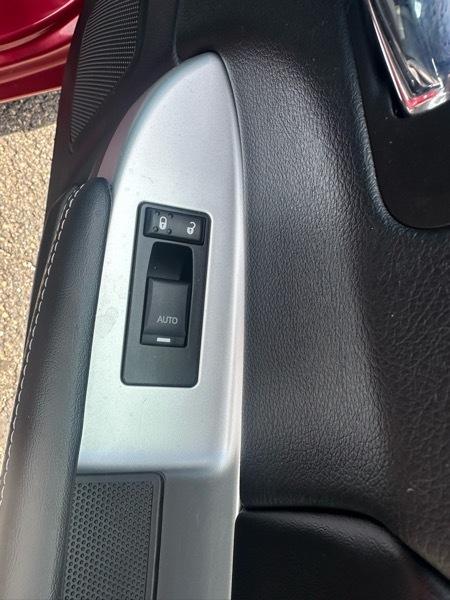 Chrysler 200  2013