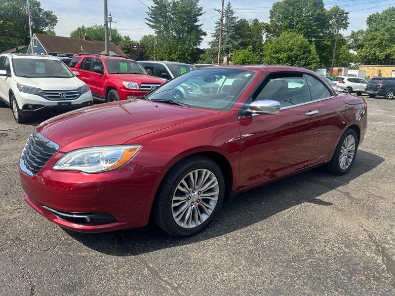 Chrysler 200  2013