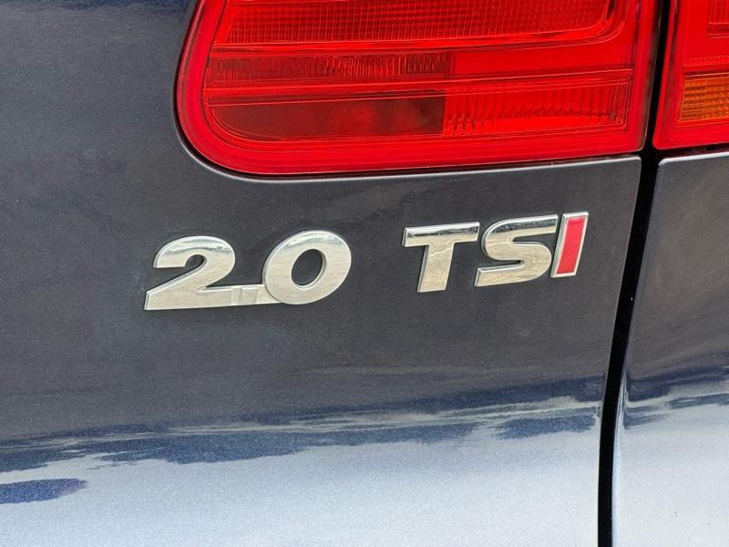 Volkswagen Tiguan S 2015