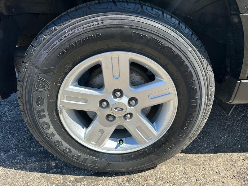 Ford Escape Hybrid  2011