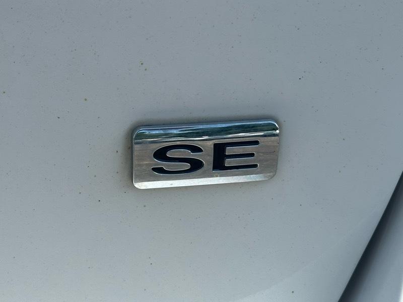 Ford Focus SE Sedan 2011