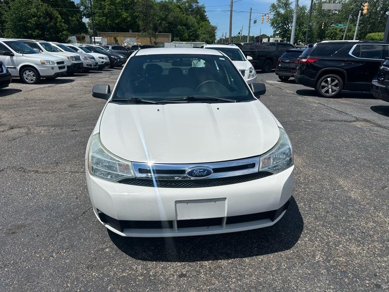 Ford Focus SE Sedan 2011