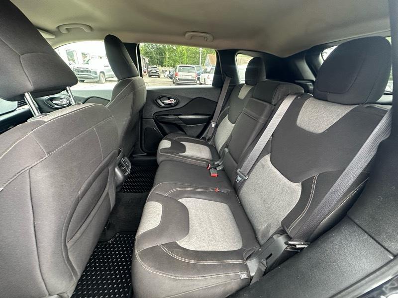 Jeep Cherokee Latitude FWD 2014