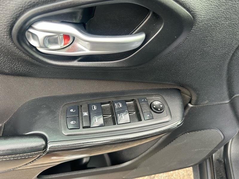 Jeep Cherokee Latitude FWD 2014