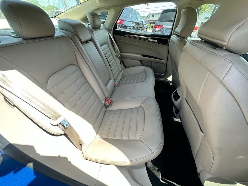 Ford Fusion SE 2017