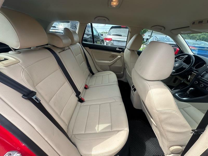 Volkswagen Jetta SportWagen 2.0L TDI 2013