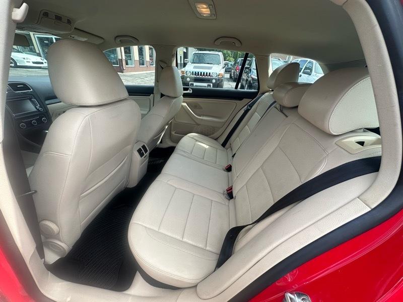 Volkswagen Jetta SportWagen 2.0L TDI 2013