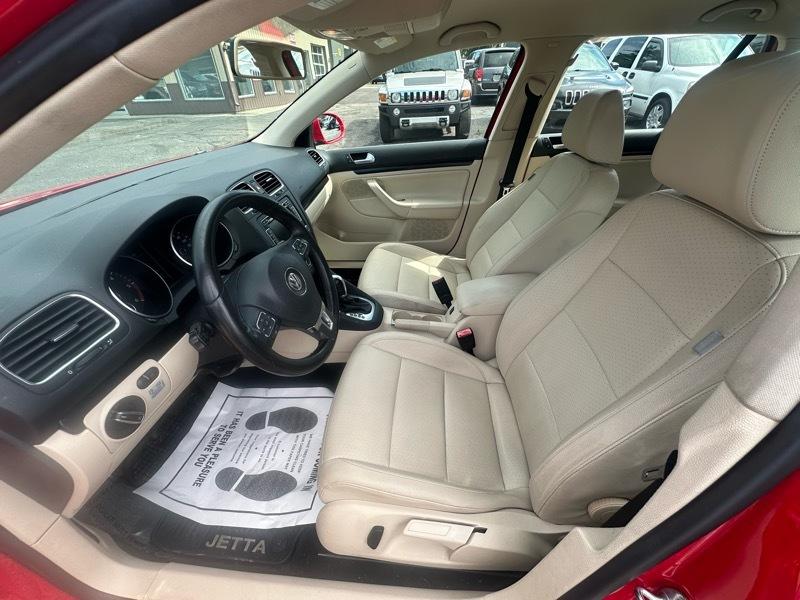 Volkswagen Jetta SportWagen 2.0L TDI 2013