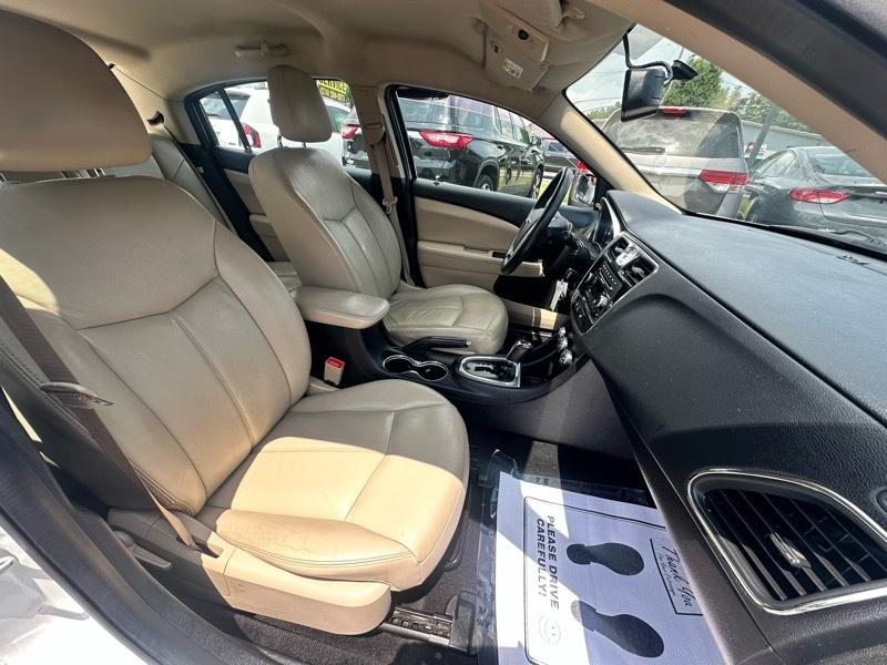 Chrysler 200 Limited 2013